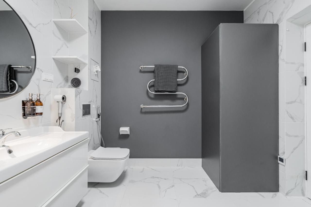 Grey House * Vilna
