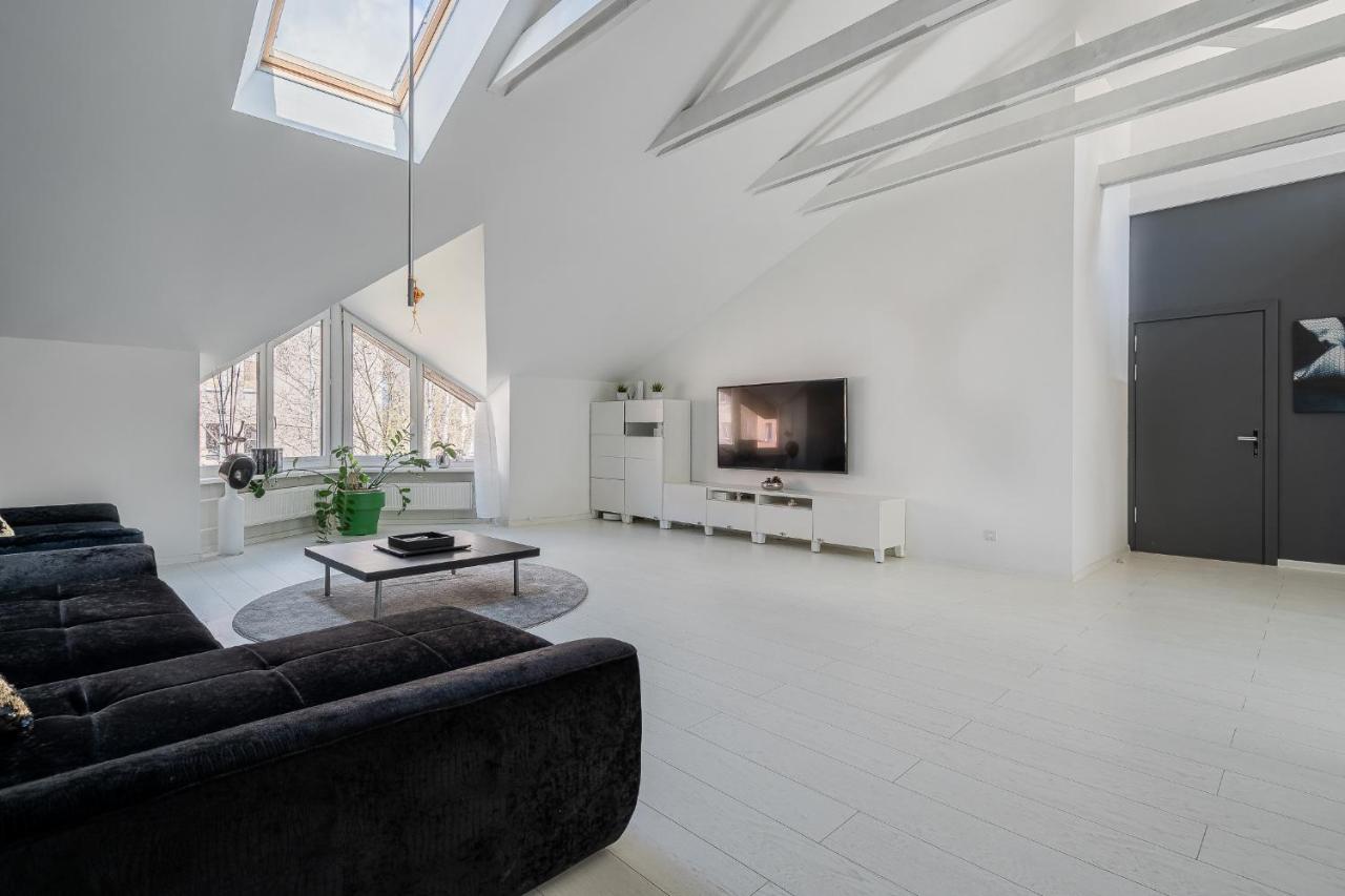 Grey House Vilna