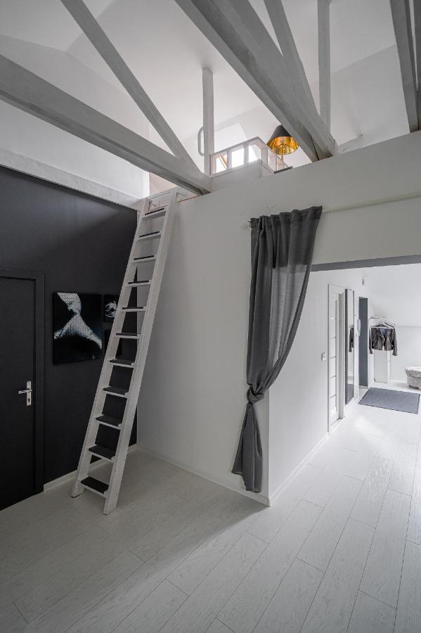 Grey House Apartamento *